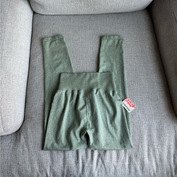 Free people movement leggings - Picture 2 of 3